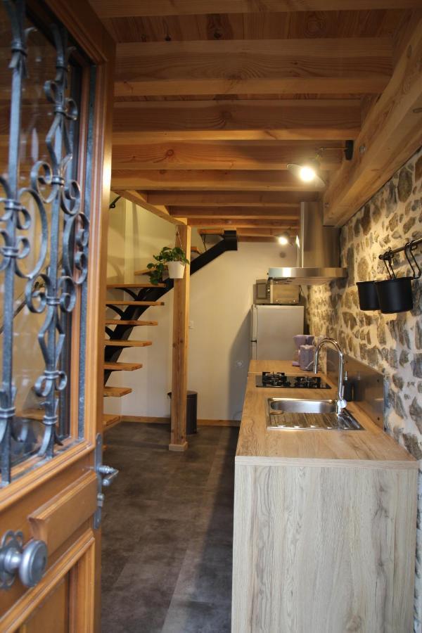 Gite Du Moulin Chenelette Exterior foto