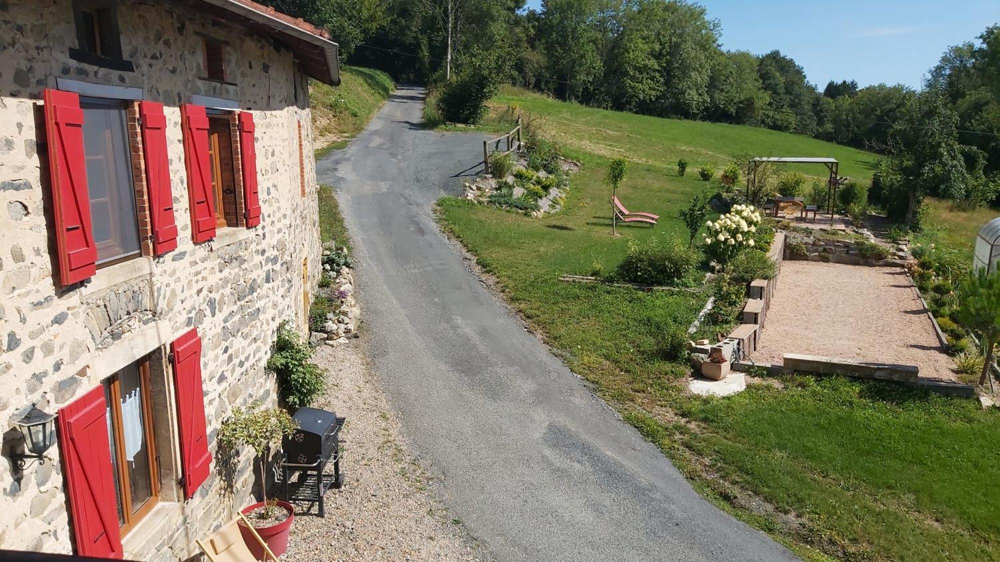 Gite Du Moulin Chenelette Exterior foto